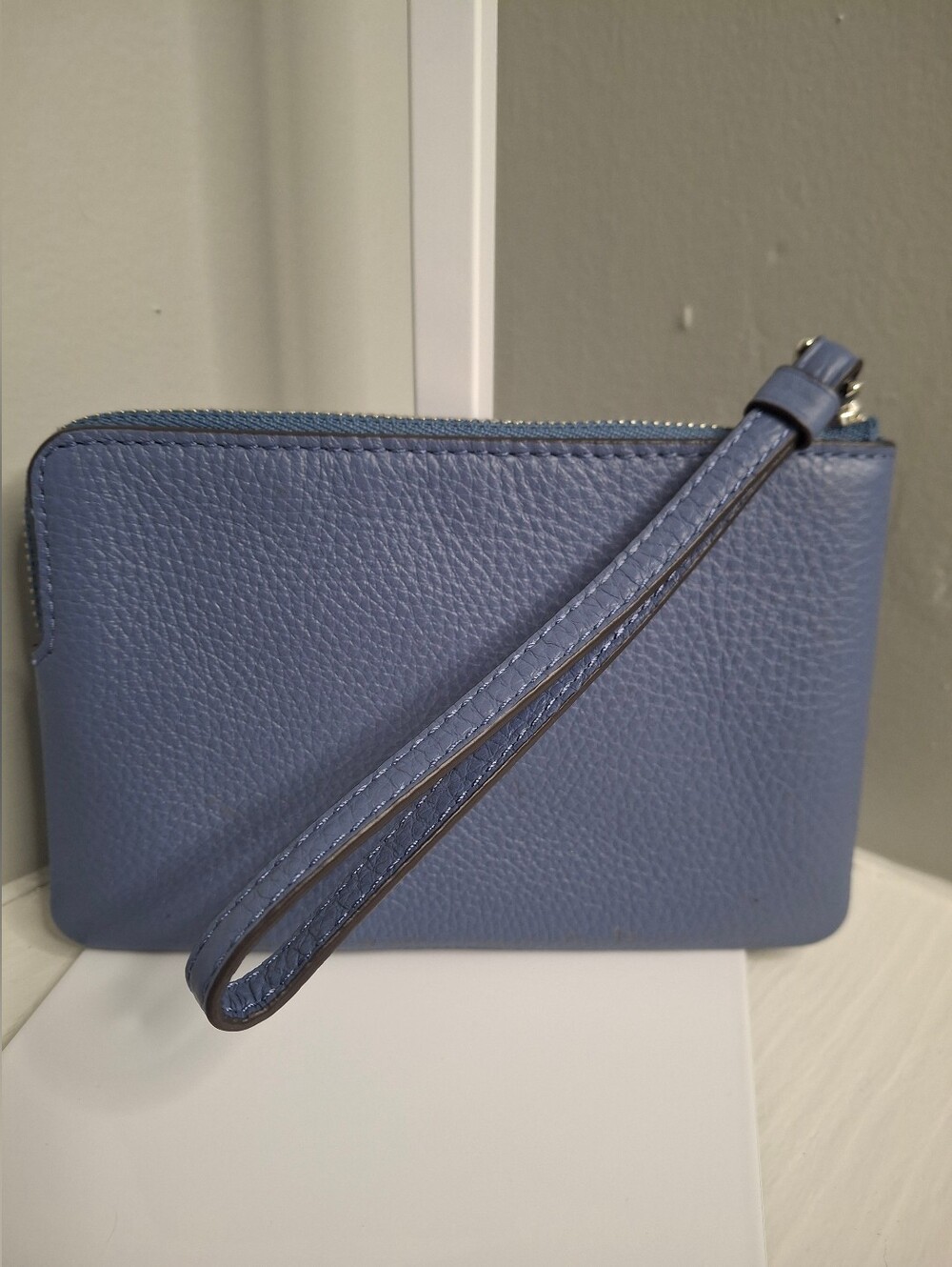 Coach Aquarius Zodiac Corner Zip Wristlet Stone Blue Leather NWT - Picture 4 of 6